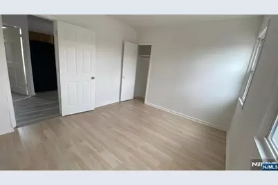 52 14th Avenue 2 #2, Elmwood Park, NJ 07407 - Photo 3
