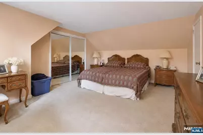 711 Rutland Avenue, Teaneck Township, NJ 07666 - Photo 9