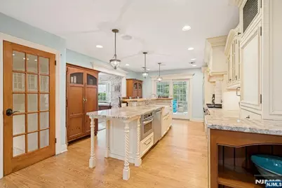 549 Lee Court, Wyckoff Township, NJ 07481 - Photo 9