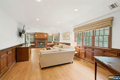 549 Lee Court, Wyckoff Township, NJ 07481 - Photo 15