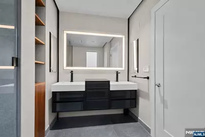 250 Henley Place 210 #210, Weehawken, NJ 07086 - Photo 21