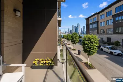250 Henley Place 210 #210, Weehawken, NJ 07086 - Photo 7