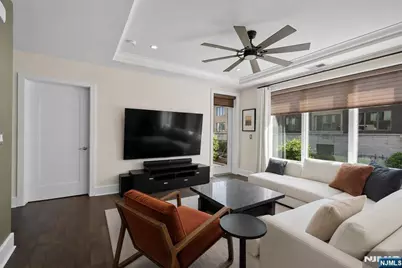 250 Henley Place 210 #210, Weehawken, NJ 07086 - Photo 5