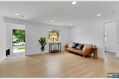 12 Lerome Place, Teaneck Township, NJ 07666 - Photo 7