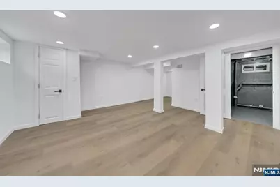 12 Lerome Place, Teaneck Township, NJ 07666 - Photo 27