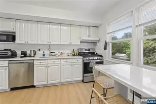 195 4th St, Cresskill, NJ 07626 - Photo 9