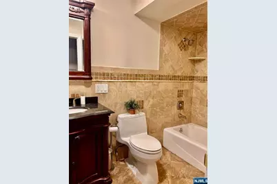 25 Dell Glen Avenue, Lodi, NJ 07644 - Photo 9