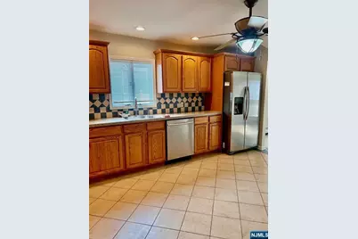 25 Dell Glen Avenue, Lodi, NJ 07644 - Photo 5