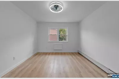 313 Grantwood Boulevard 6 #6, Palisades Park, NJ 07650 - Photo 11