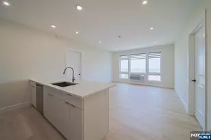 401 E Central Blvd 4A, Palisades Park, NJ 07650 - Photo 5
