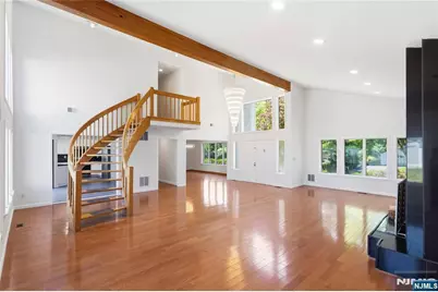 131 Haase Avenue, Paramus, NJ 07652 - Photo 7