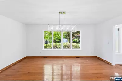 131 Haase Avenue, Paramus, NJ 07652 - Photo 11