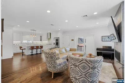1077 Anderson, Fort Lee, NJ 07024 - Photo 19