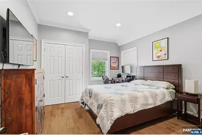 1077 Anderson, Fort Lee, NJ 07024 - Photo 29