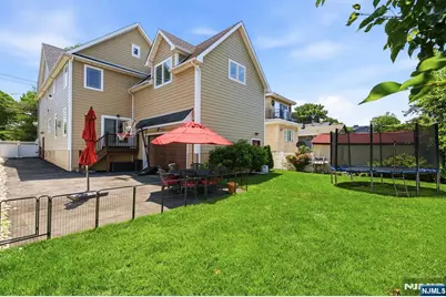 1077 Anderson, Fort Lee, NJ 07024 - Photo 31