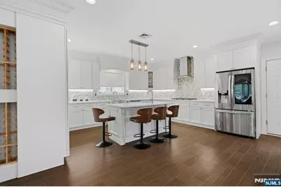 1077 Anderson, Fort Lee, NJ 07024 - Photo 9