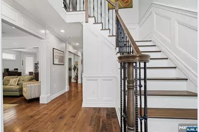 1077 Anderson, Fort Lee, NJ 07024 - Photo 3