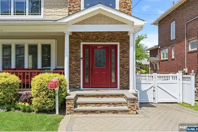 1077 Anderson, Fort Lee, NJ 07024 - Photo 9