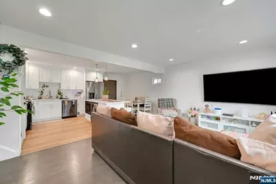 57 Ottawa Avenue, Hasbrouck Heights, NJ 07604 - Photo 5