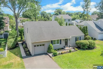 65 E Gramercy Place, Glen Rock, NJ 07452 - Photo 1