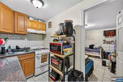 89 Watsessing Avenue, Bloomfield, NJ 07003 - Photo 15