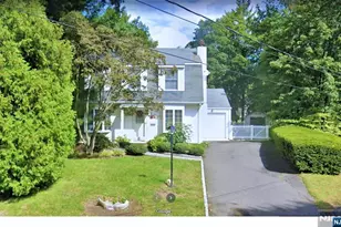 424 Eton Ct, Ridgewood, NJ 07450 - Photo 1