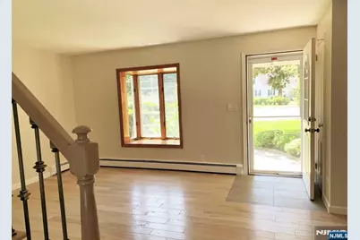 424 Eton Court, Ridgewood, NJ 07450 - Photo 5