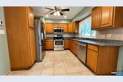 70 Hahn Avenue, Rochelle Park Township, NJ 07662 - Photo 15