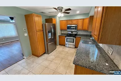 70 Hahn Avenue, Rochelle Park Township, NJ 07662 - Photo 5