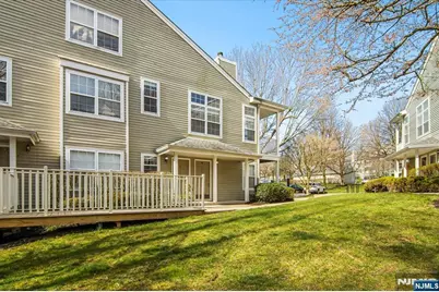 1125 Hyde Park Court A2 #A2, Mahwah, NJ 07430 - Photo 3
