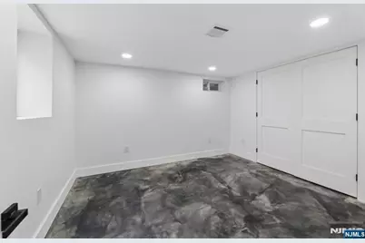 8 Annette Terrace, Lodi, NJ 07544 - Photo 17