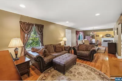 583 Brookside Avenue, Oradell, NJ 07649 - Photo 7