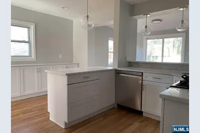 121 Longview, Leonia, NJ 07024 - Photo 1