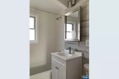 121 Longview, Leonia, NJ 07024 - Photo 11