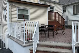 412 Park Pl, Lyndhurst Township, NJ 07071 - Photo 5