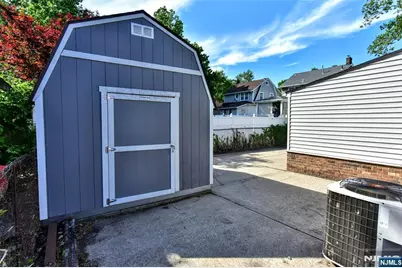 77 Herman Street, Hackensack, NJ 07601 - Photo 37