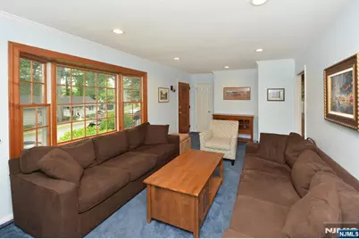30 Knolls, Bloomingdale, NJ 07403 - Photo 5