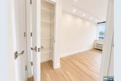 555 Gorge Road 6F #6F, Cliffside Park, NJ 07010 - Photo 3