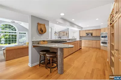 47 Blueberry Drive, Woodcliff Lake, NJ 07677 - Photo 11