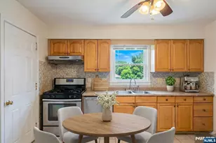 113 Grove St, Tenafly, NJ 07670 - Photo 7