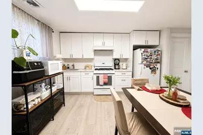 578 Hillside Street 2nd Floor #2ND FLOOR, Ridgefield, NJ 07657 - Photo 5
