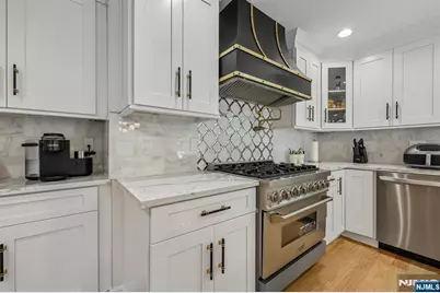 676 Ridgewood Avenue, Oradell, NJ 07649 - Photo 19