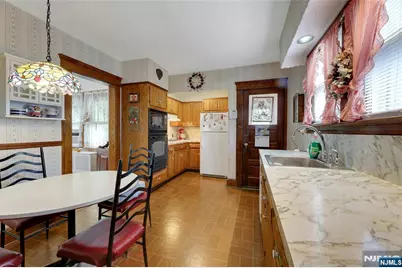 337 Corona Place, Ridgewood, NJ 07450 - Photo 13