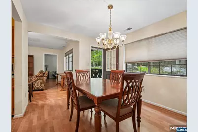 2710 Hemingway Lane, Mahwah, NJ 07430 - Photo 7