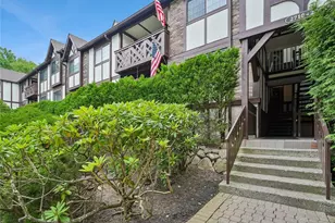 2710 Hemingway Ln, Mahwah, NJ 07430 - Photo 3