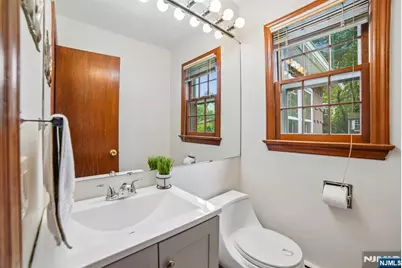 42 Collins Avenue, Ramsey, NJ 07446 - Photo 19