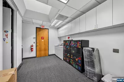 2160 N Central Road 308 #308, Fort Lee, NJ 07024 - Photo 17