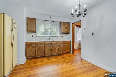 619 Maitland Avenue, Teaneck Township, NJ 07666 - Photo 7