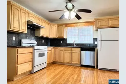 846 E Glen Avenue, Ridgewood, NJ 07450 - Photo 3