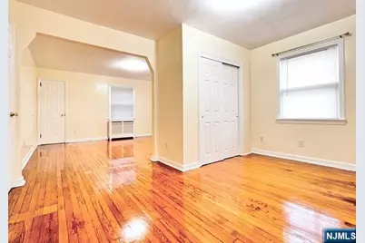 846 E Glen Avenue, Ridgewood, NJ 07450 - Photo 5